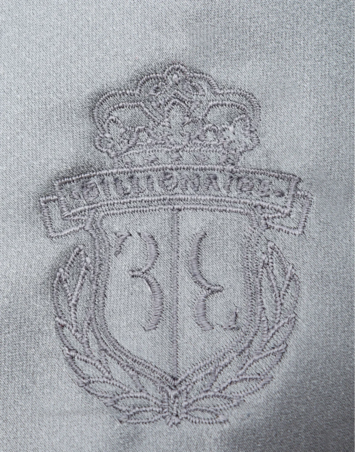 Tight Tie Crest, цвет: Серый
