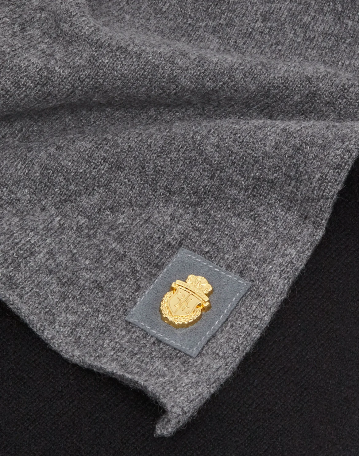 Long Scarf Crest, цвет: Черный