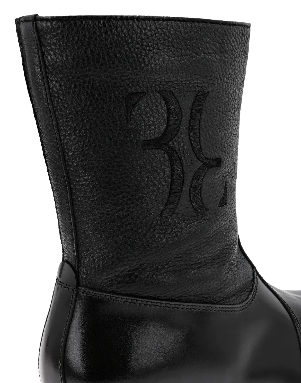 Boots Low Flat Double B, цвет: Черный