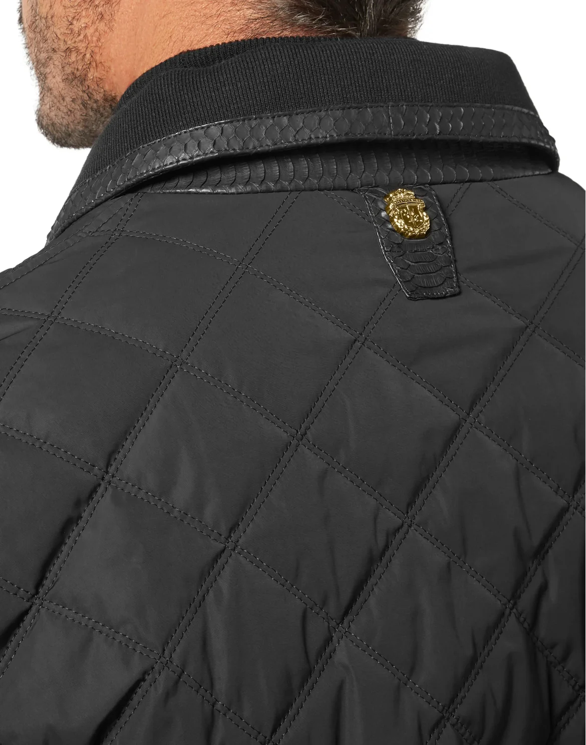 Bomber Crest, цвет: Черный